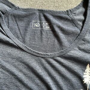 10 Tree dark gray tee shirt